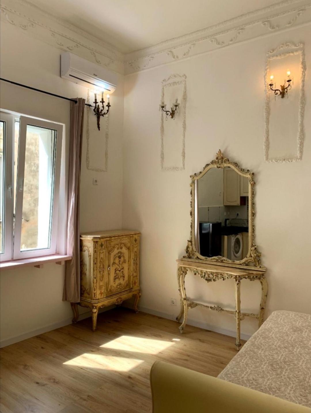 Historic Suite Next To The Castle Bari Zewnętrze zdjęcie