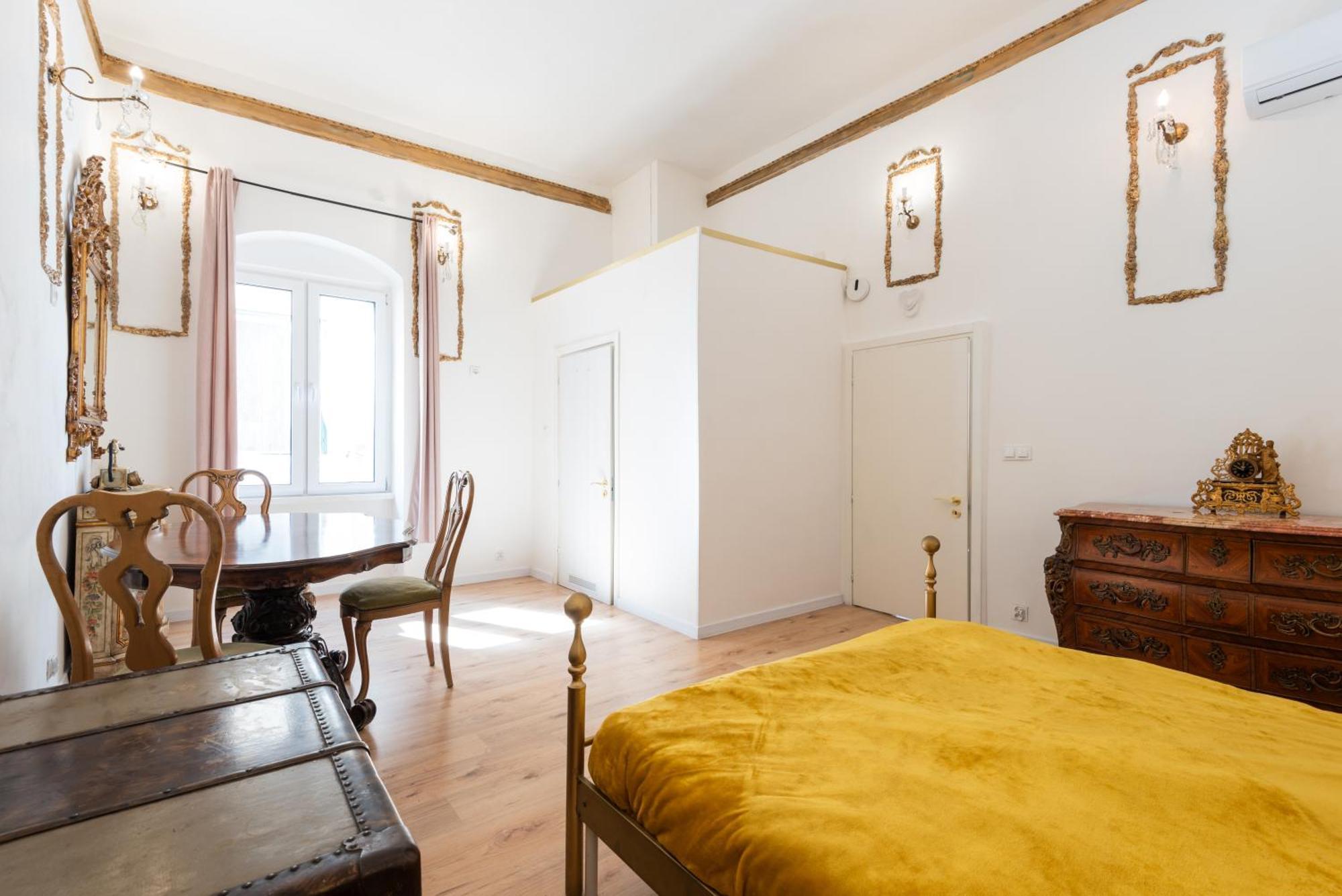 Historic Suite Next To The Castle Bari Zewnętrze zdjęcie