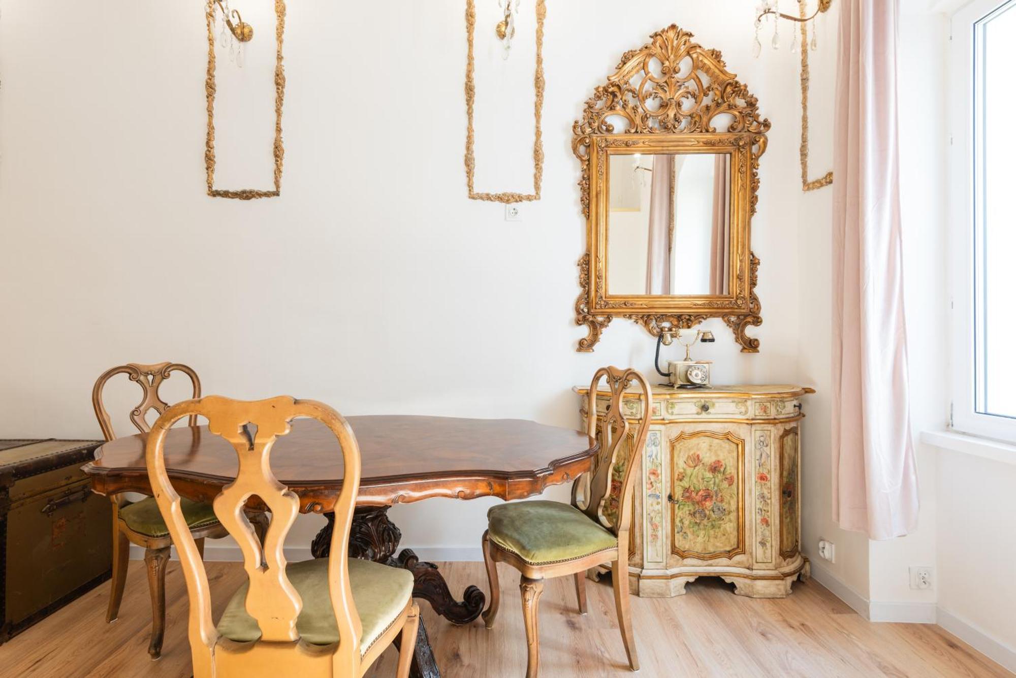 Historic Suite Next To The Castle Bari Zewnętrze zdjęcie